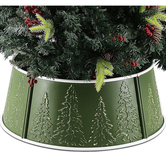 Green Metal Christmas Tree Collar - Picture 1 of 8